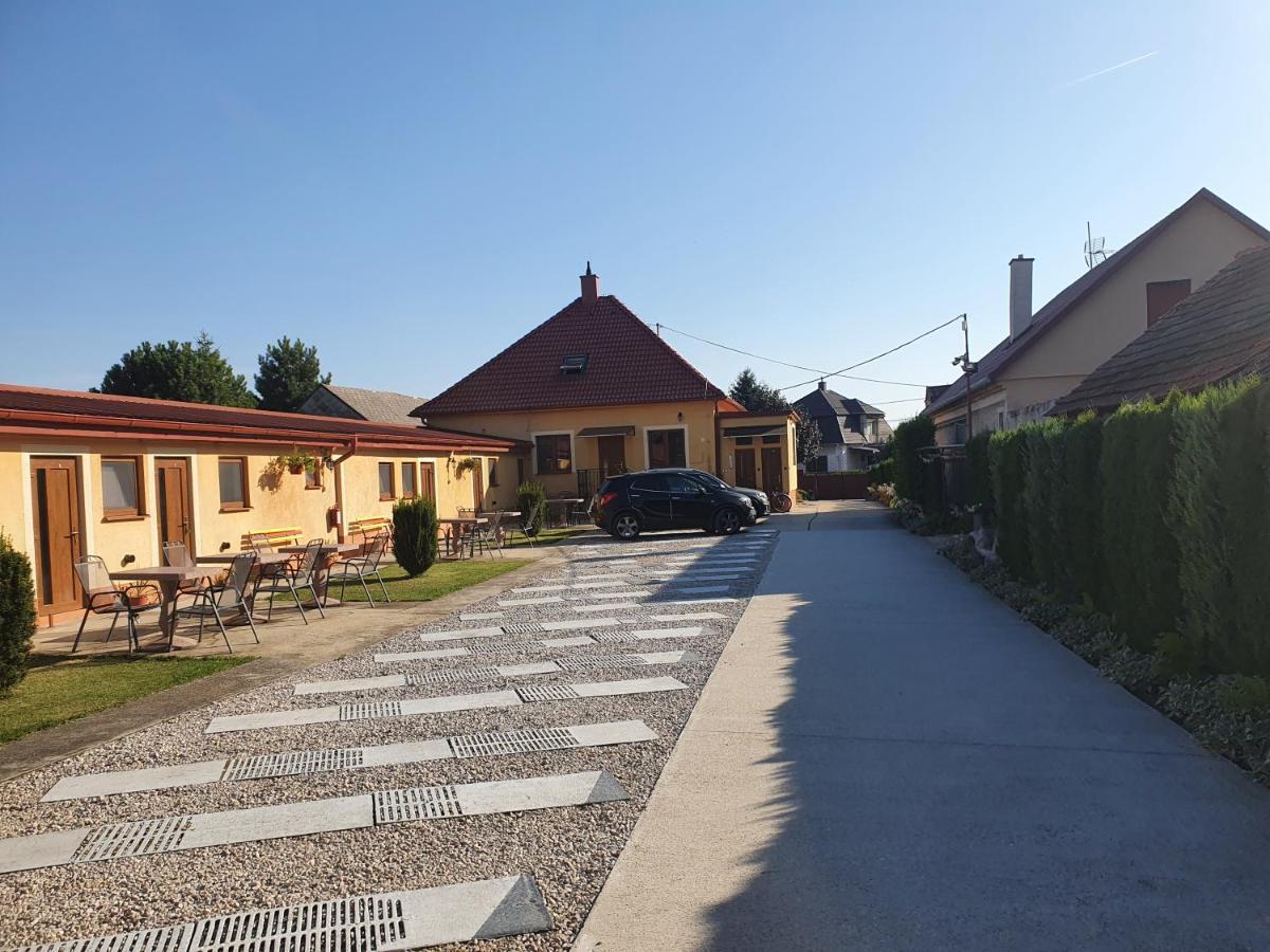 Privat U Jozefa Foeldesa Velky Meder Exterior foto
