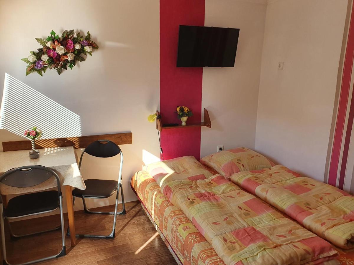 Privat U Jozefa Foeldesa Velky Meder Exterior foto