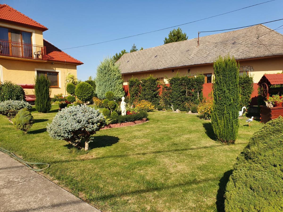 Privat U Jozefa Foeldesa Velky Meder Exterior foto