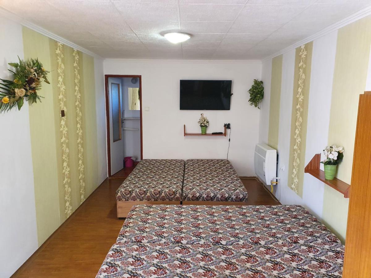Privat U Jozefa Foeldesa Velky Meder Exterior foto