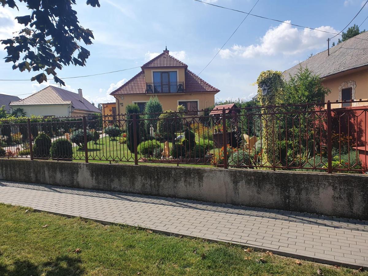 Privat U Jozefa Foeldesa Velky Meder Exterior foto