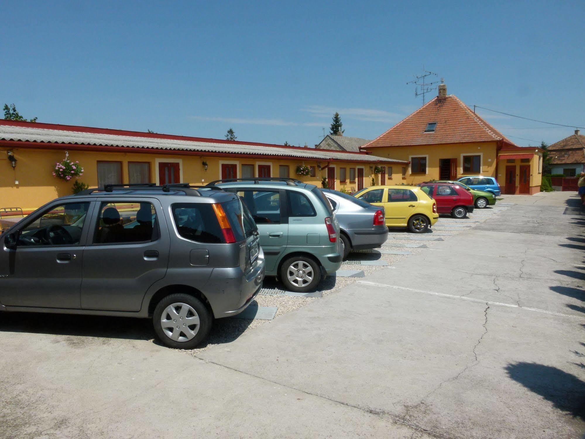 Privat U Jozefa Foeldesa Velky Meder Exterior foto